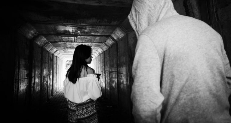 Beroemdheden Stalking banner - richtlijnen en ondersteuning voor het aanpakken van stalking